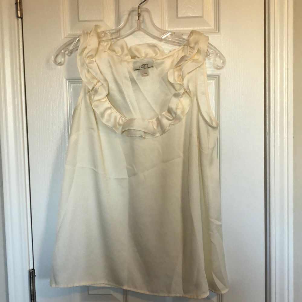 EUC LOFT ruffled sleeveless cream blouse size M